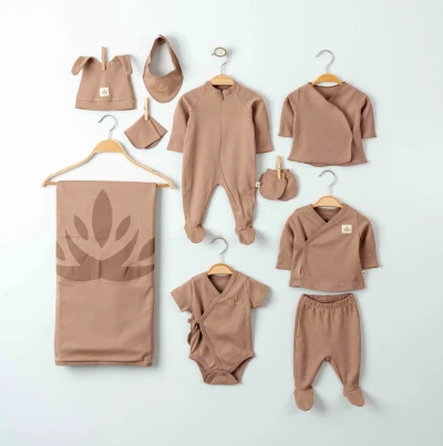 Essential Newborn Clothing & Accessories for Wholesale Buyers